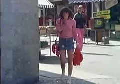 شخص کلیپ سکسی توپ ساده و معصوم بلند می کند دیک در سوراخ