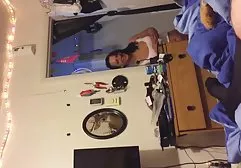 فاحشه به عنوان یک پسر فاک او را در فیلم سوپرایرانی خوب گربه شات