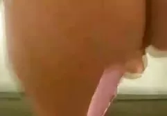 پسر این دختر 18 ساله را با کلیپ واقعی سکس چوبه دار، بنتن و یک عضو در بیدمشک خود را کاشت