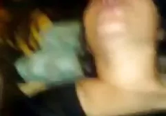 به سکلیپ سکس آرامی در دهان یکی از اعضای Transic غوطه ور و کمی چکش را به ACE.